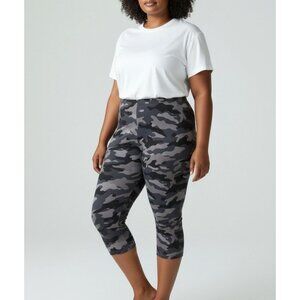 Womens Old Navy Camo Print Capri Pants XL Cotton Blend Stretch Elastic Waist Gra